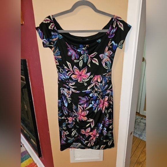 Guess Cocktail Dress Floral Hawaiian SZ M. "G" - Picture 1 of 4